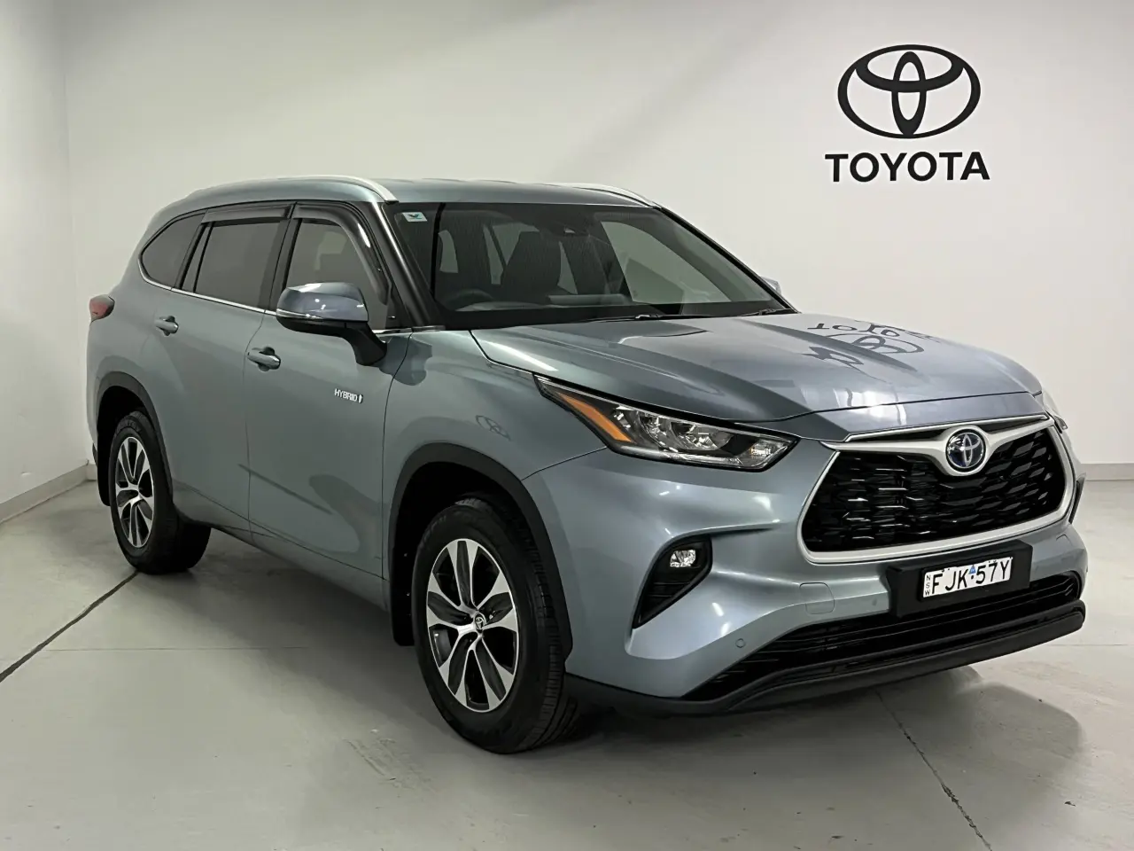 2023 Toyota Kluger Hybrid Gallery Image 2