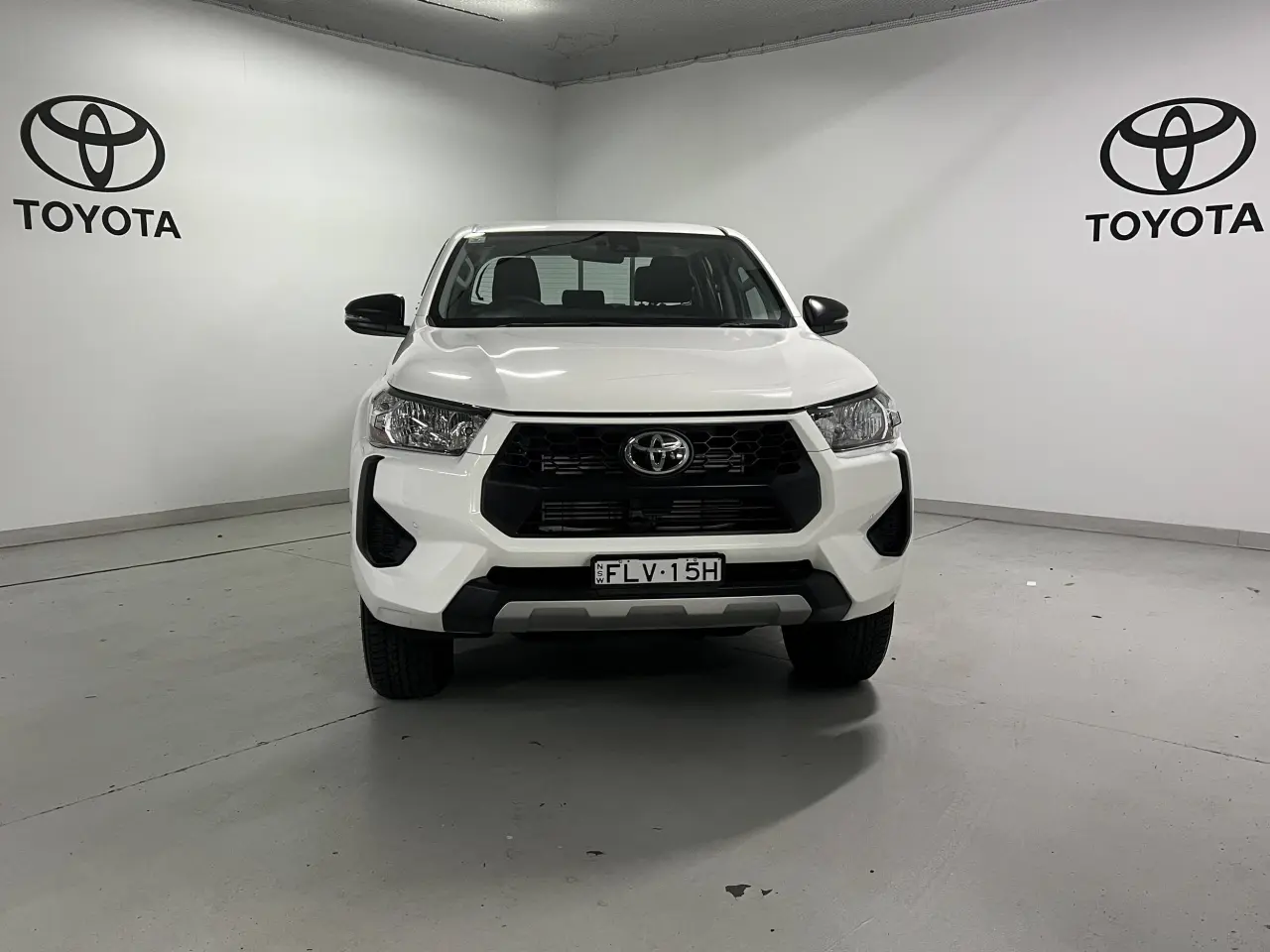 2024 TOYOTA HILUX Gallery Image 2