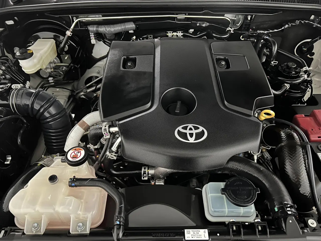 2024 TOYOTA HILUX Gallery Image 21