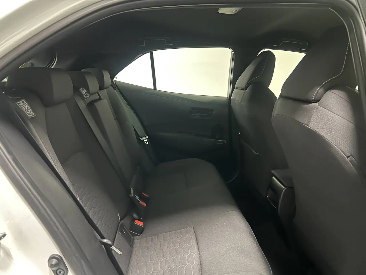 2023 TOYOTA COROLLA Gallery Image 11
