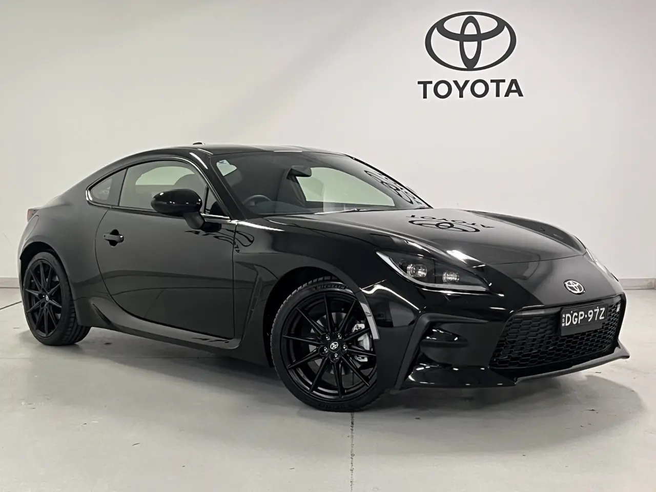 2024 TOYOTA GR86 Gallery Image 1