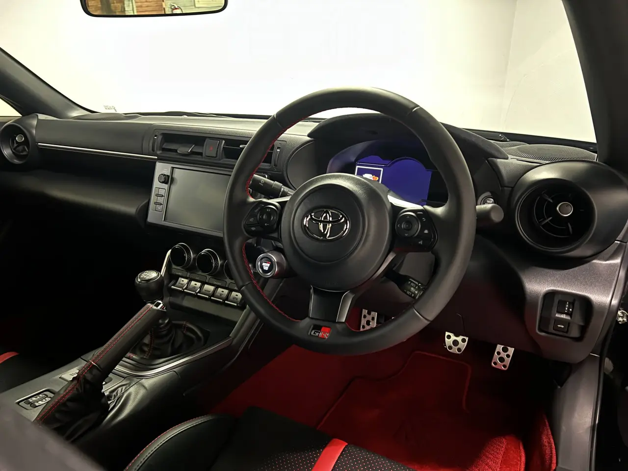 2024 TOYOTA GR86 Gallery Image 10