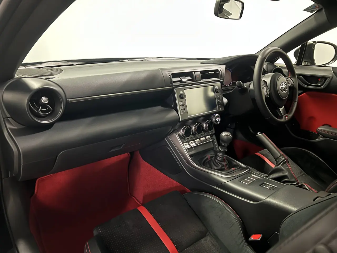 2024 TOYOTA GR86 Gallery Image 14