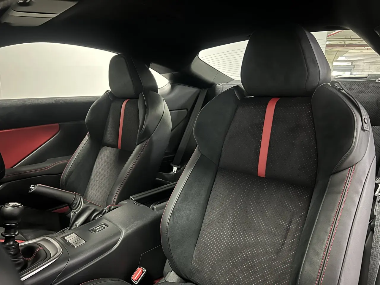 2024 TOYOTA GR86 Gallery Image 15