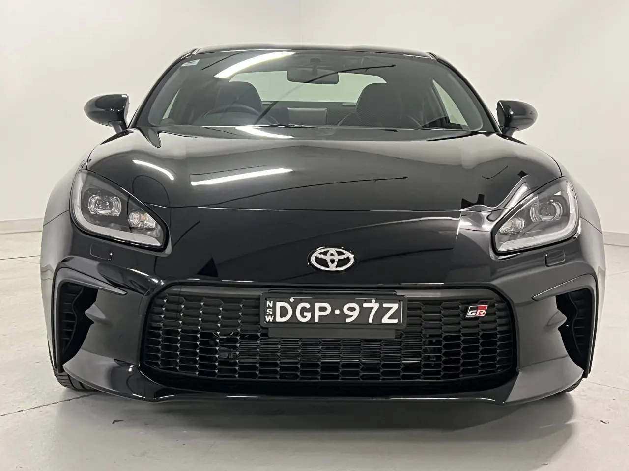 2024 TOYOTA GR86 Gallery Image 3