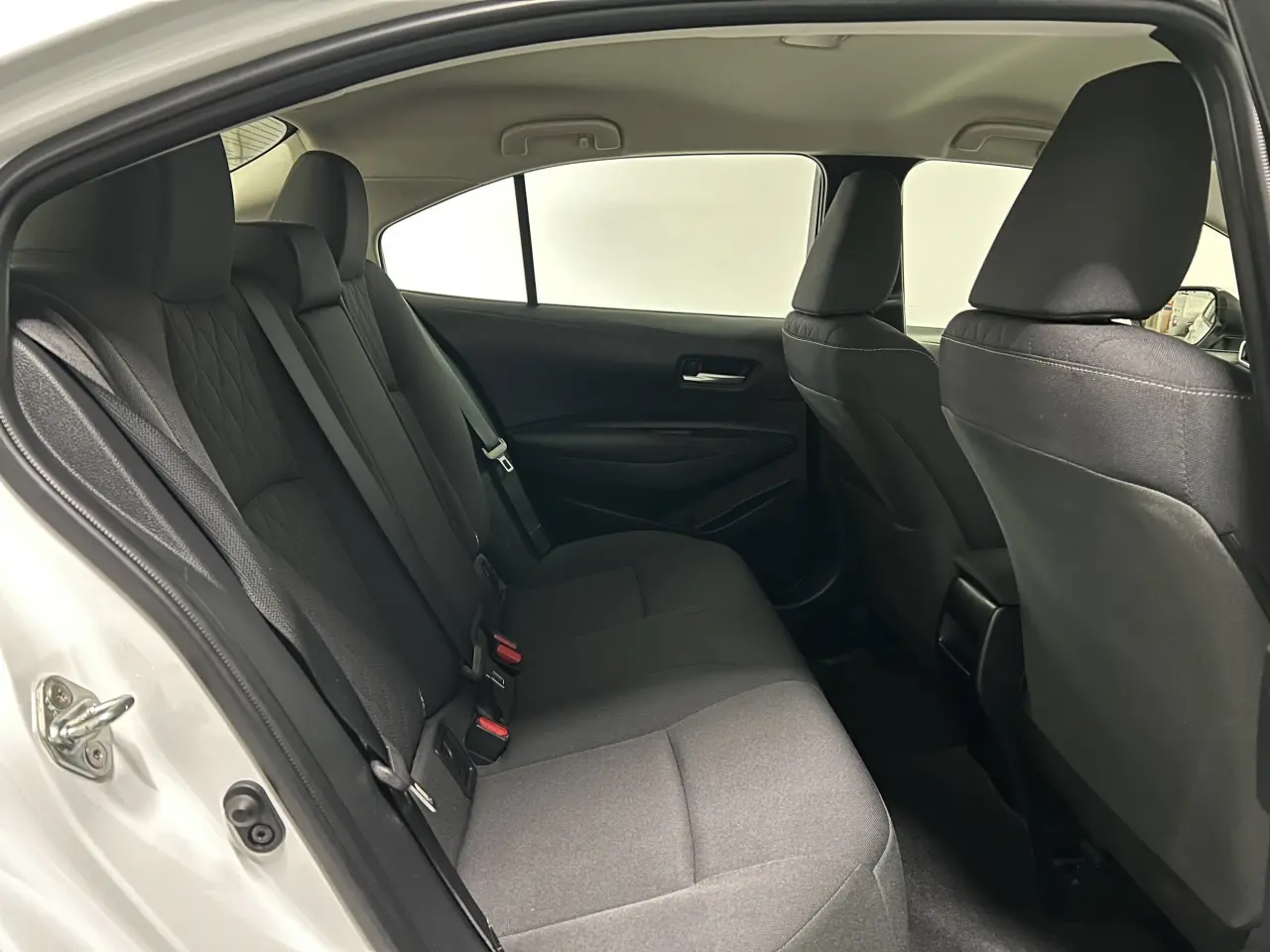 2024 TOYOTA COROLLA Gallery Image 11