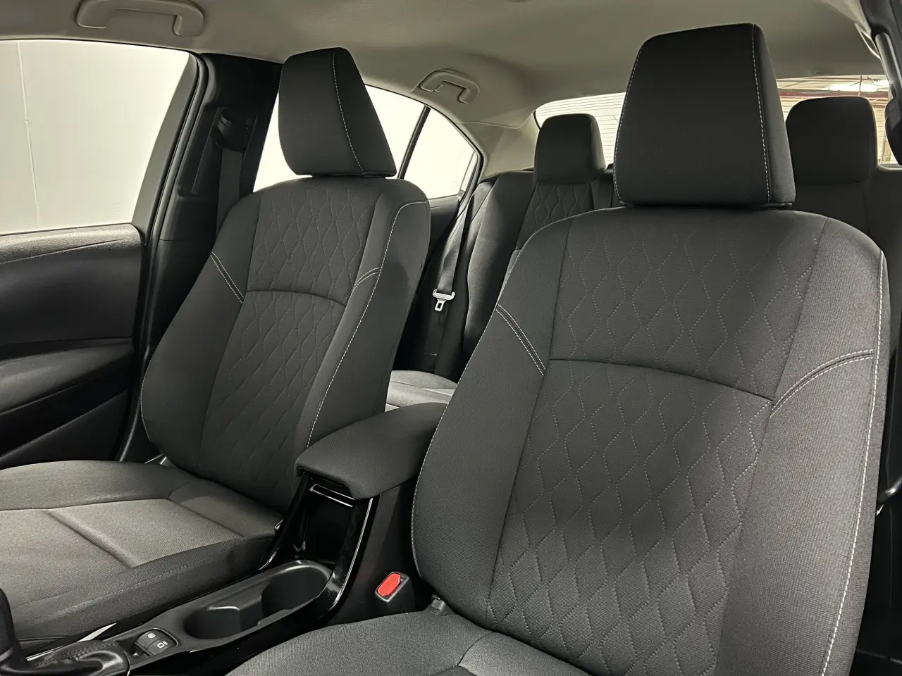 2024 TOYOTA COROLLA Gallery Image 15