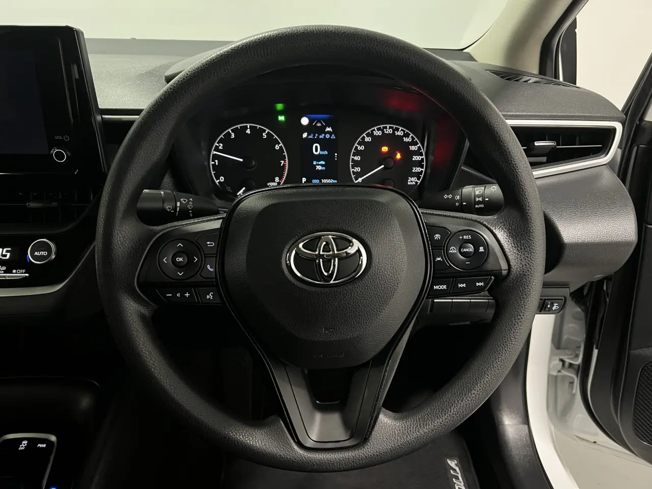 2024 TOYOTA COROLLA Gallery Image 16
