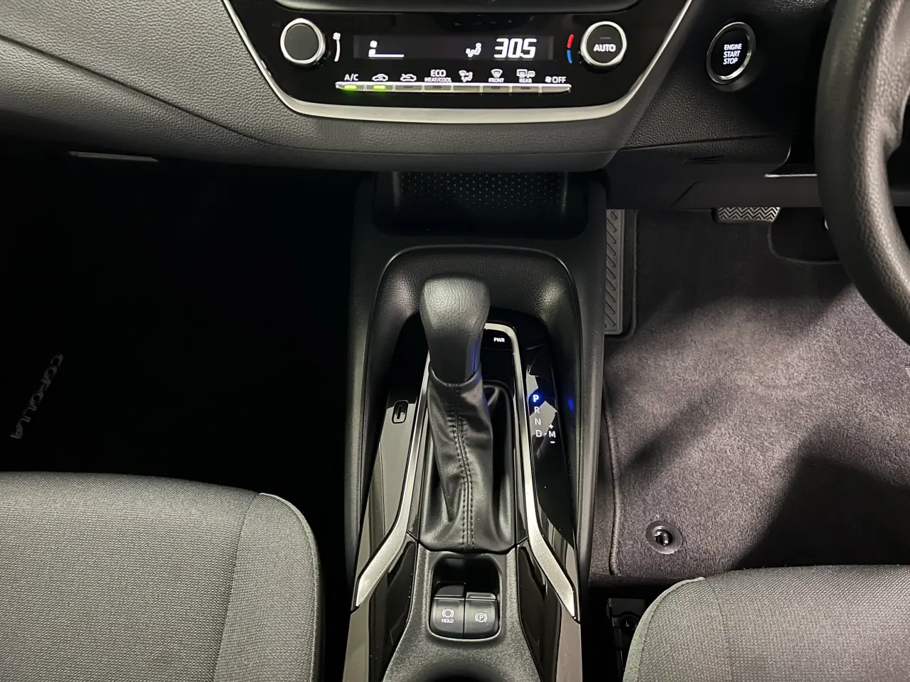 2024 TOYOTA COROLLA Gallery Image 19