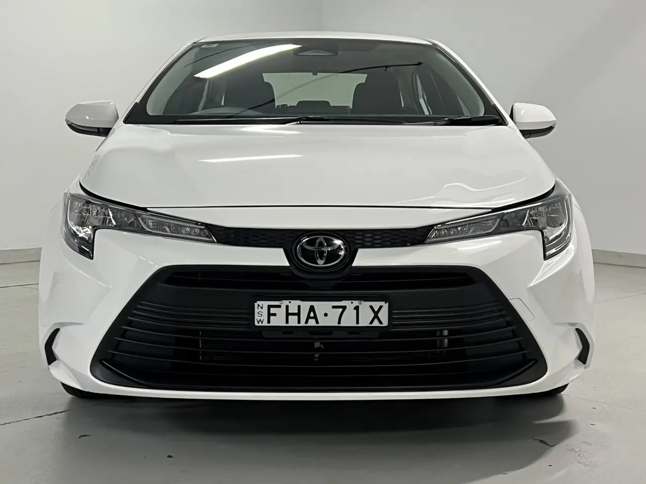 2024 TOYOTA COROLLA Gallery Image 3