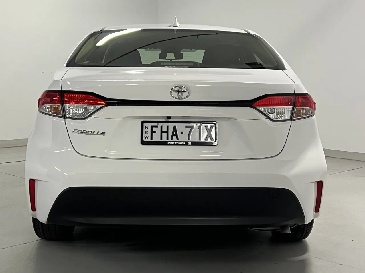 2024 TOYOTA COROLLA Gallery Image 7