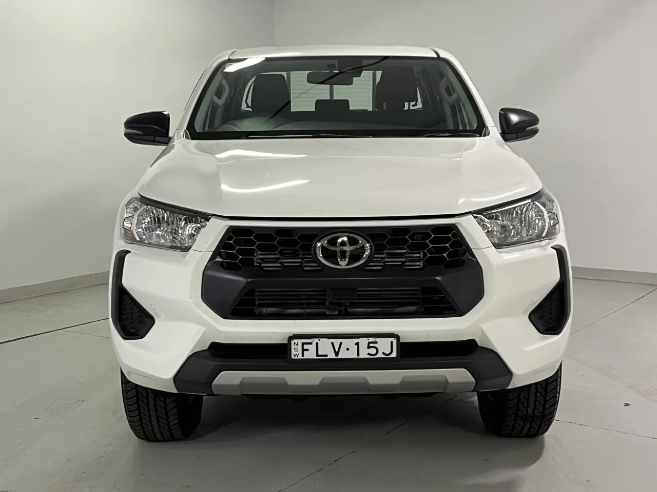 2024 Toyota Hilux Gallery Image 3