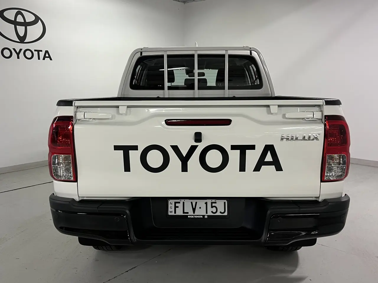 2024 Toyota Hilux Gallery Image 6