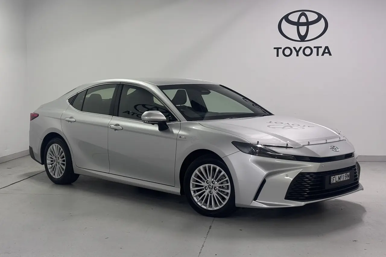 2024 Toyota Camry Gallery Image 1
