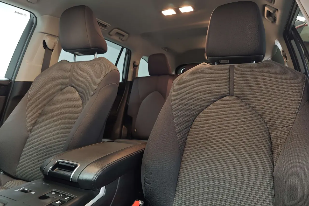 2025 Toyota Kluger Gallery Image 16