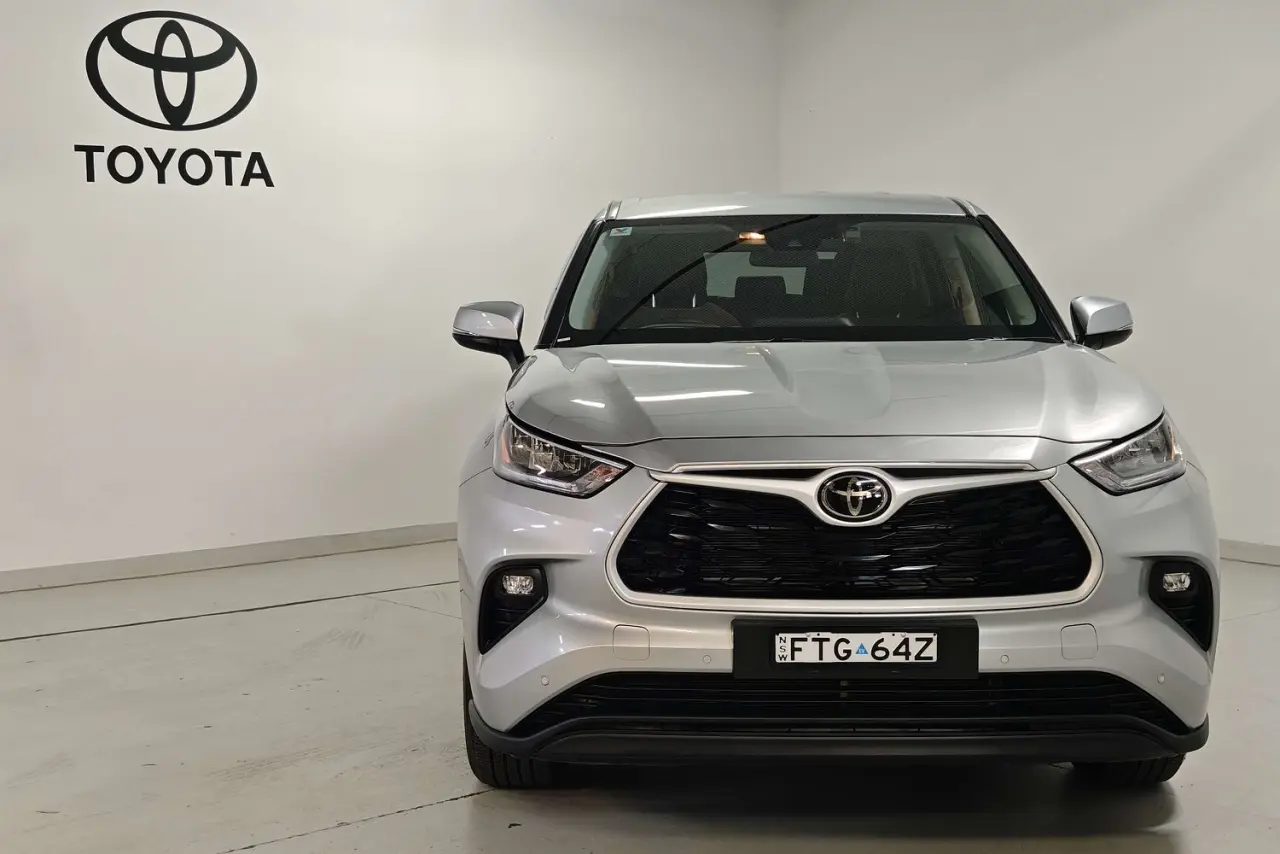 2025 Toyota Kluger Gallery Image 2