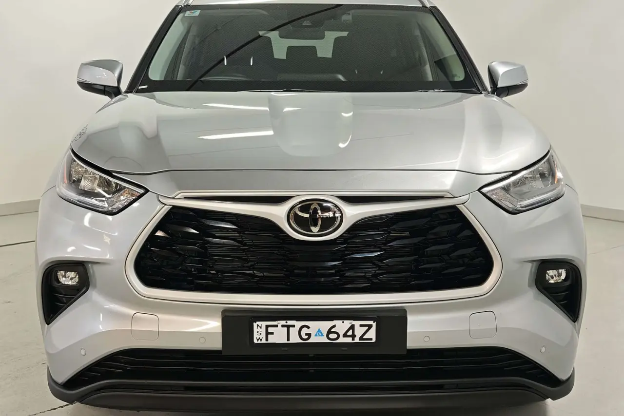 2025 Toyota Kluger Gallery Image 3