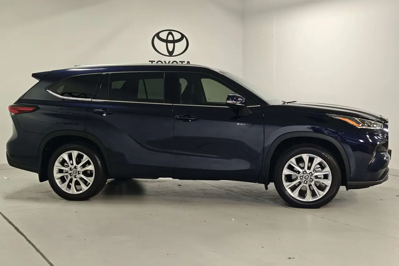 2025 Toyota Kluger Gallery Image 4