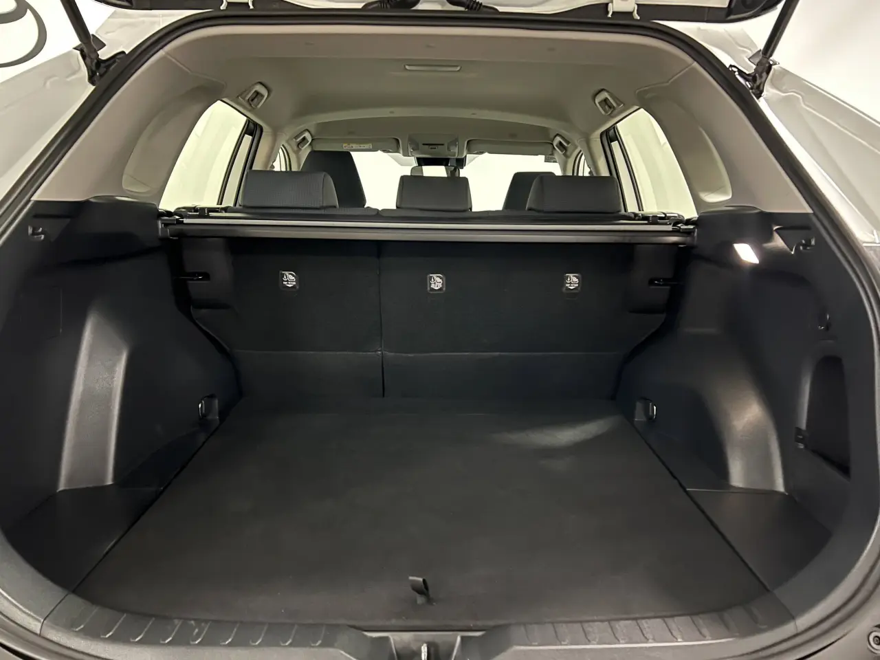2024 TOYOTA RAV4 HYBRID Gallery Image 12