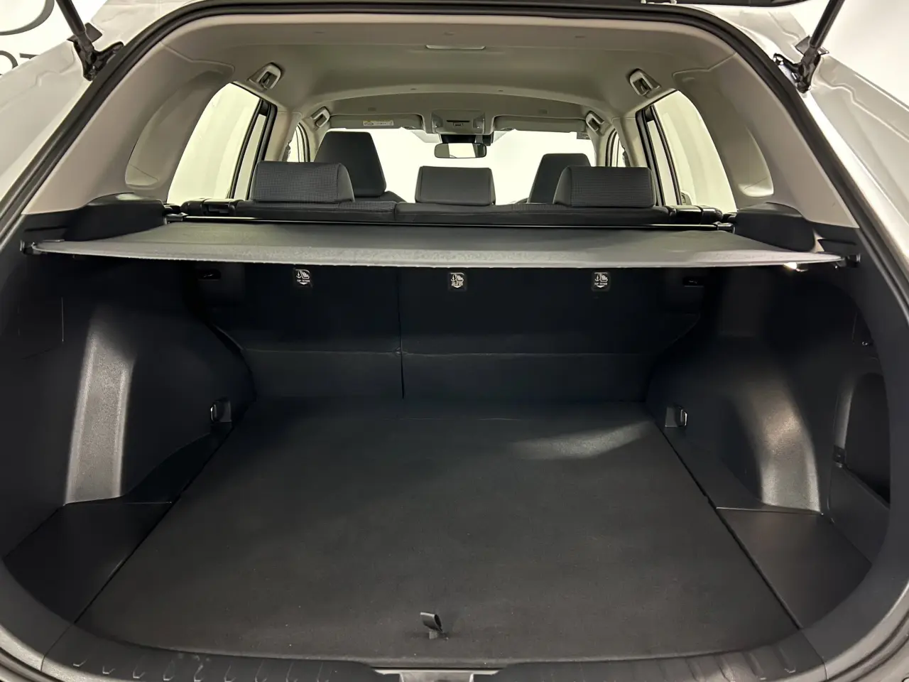 2024 TOYOTA RAV4 HYBRID Gallery Image 13