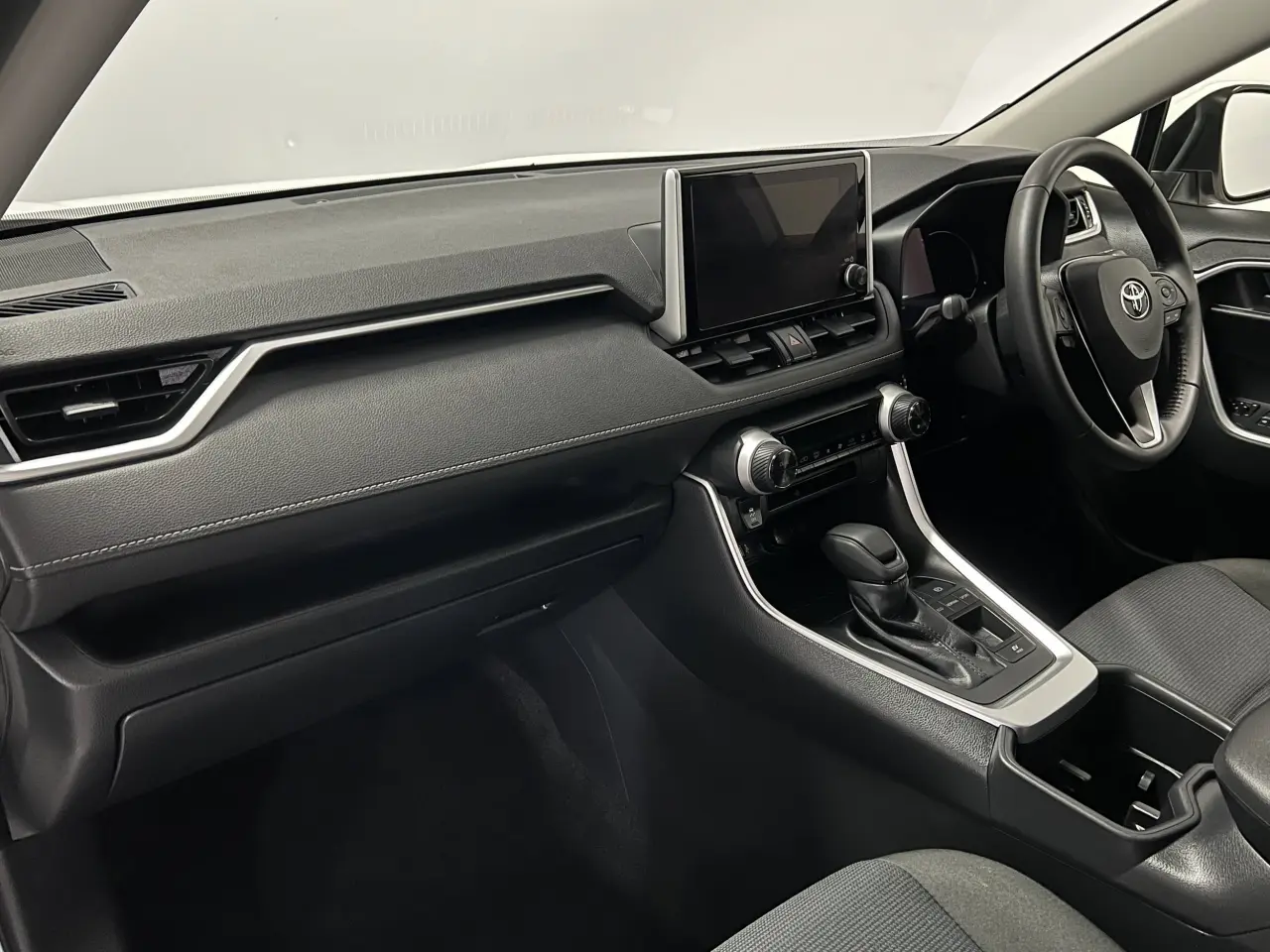 2024 TOYOTA RAV4 HYBRID Gallery Image 15