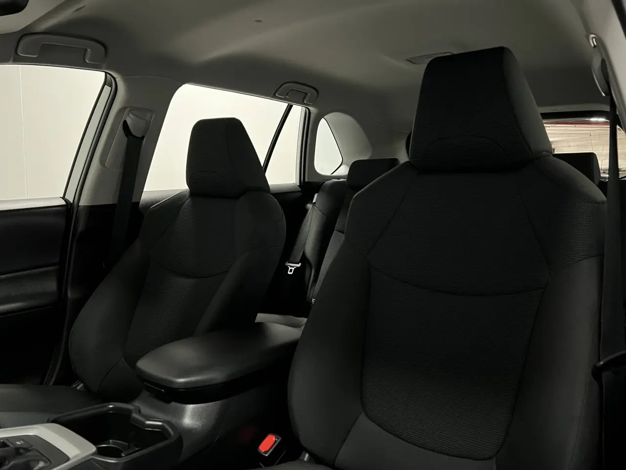2024 TOYOTA RAV4 HYBRID Gallery Image 16