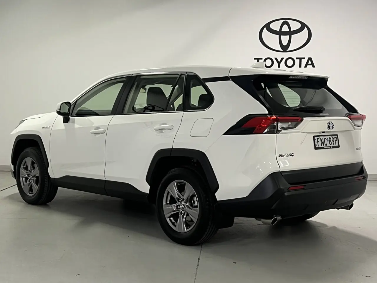 2024 TOYOTA RAV4 HYBRID Gallery Image 8
