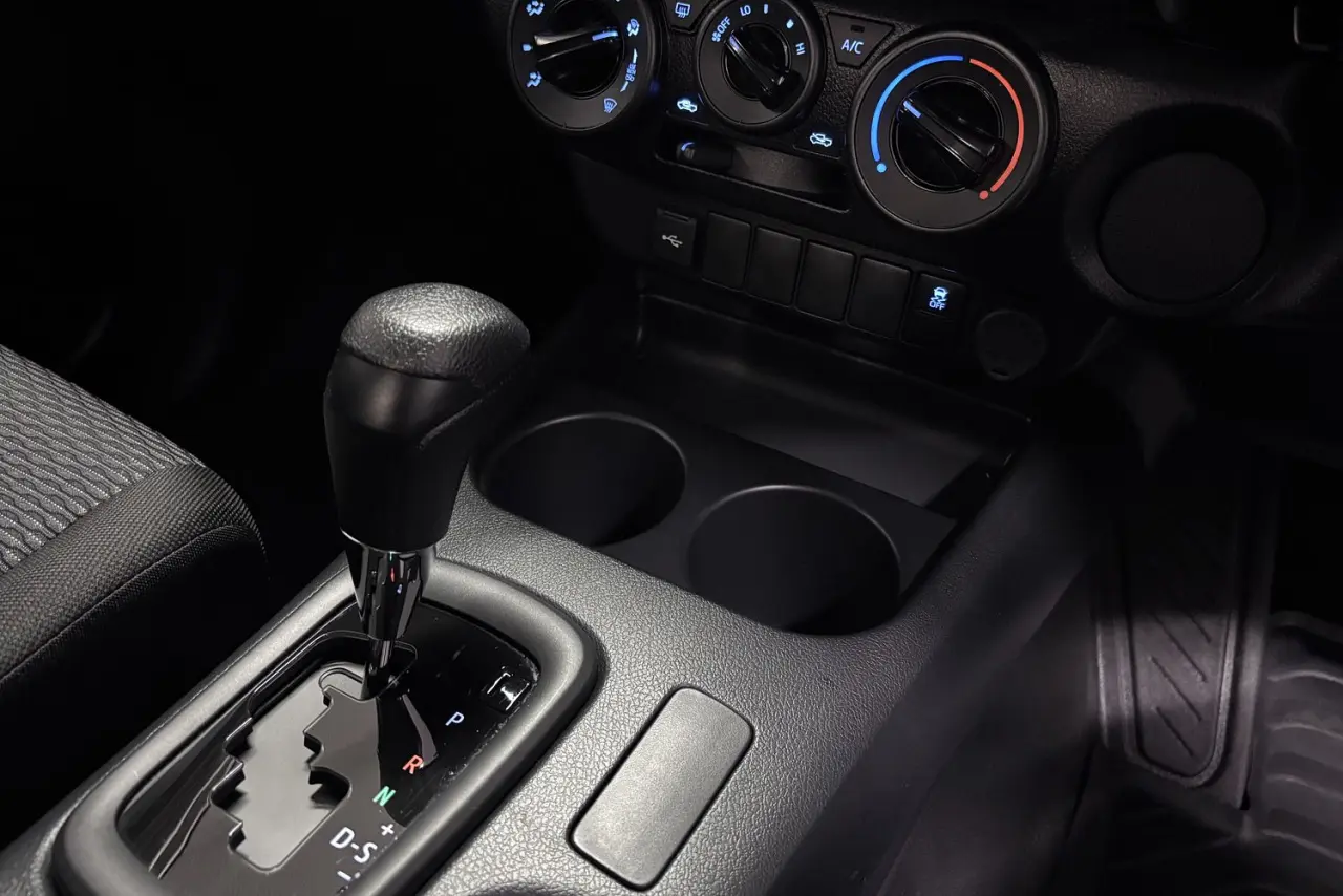 2025 Toyota Hilux Gallery Image 20