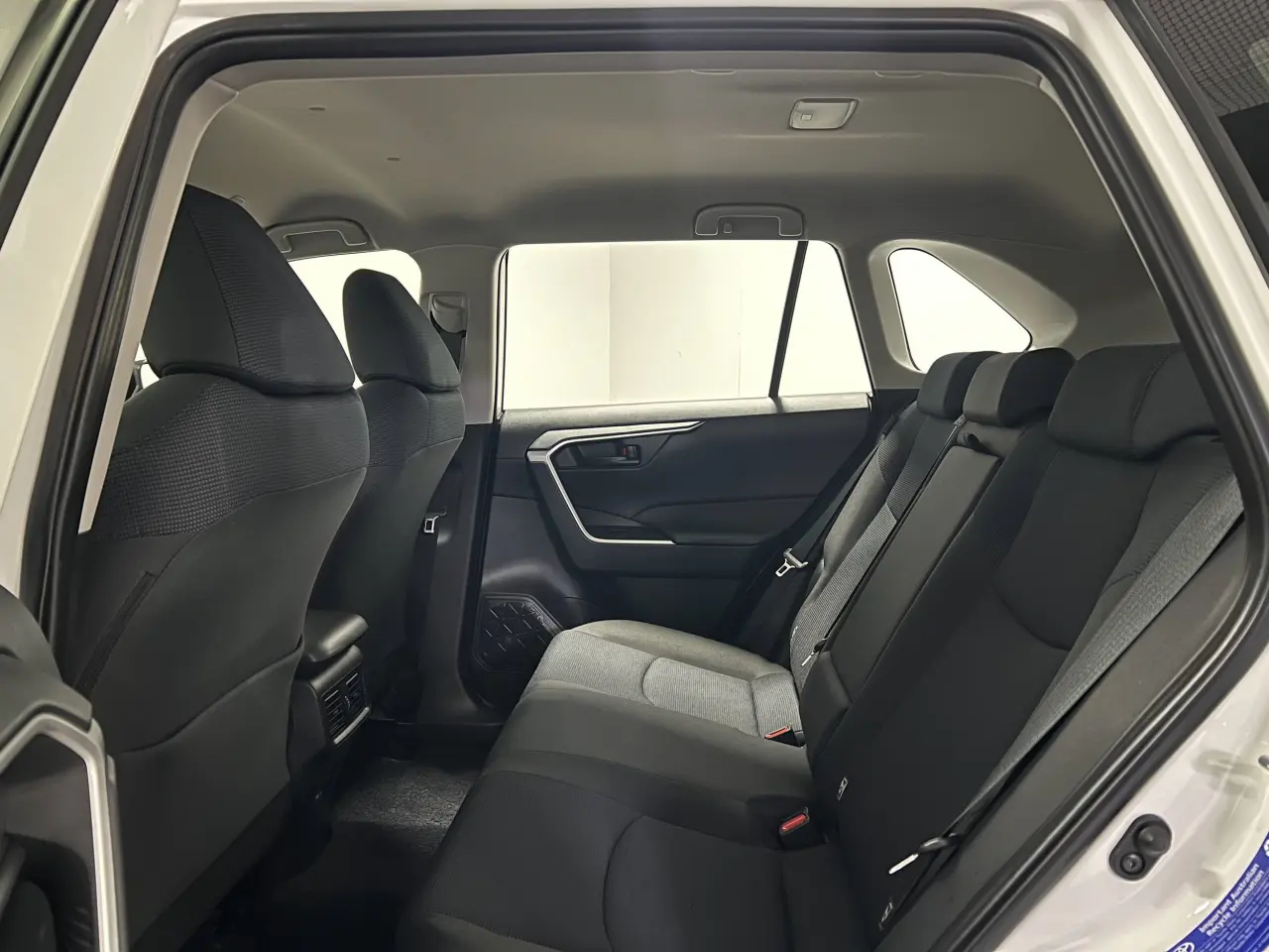2025 TOYOTA RAV4 HYBRID Gallery Image 14