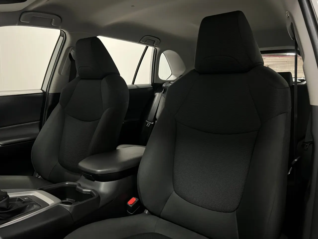 2025 TOYOTA RAV4 HYBRID Gallery Image 16