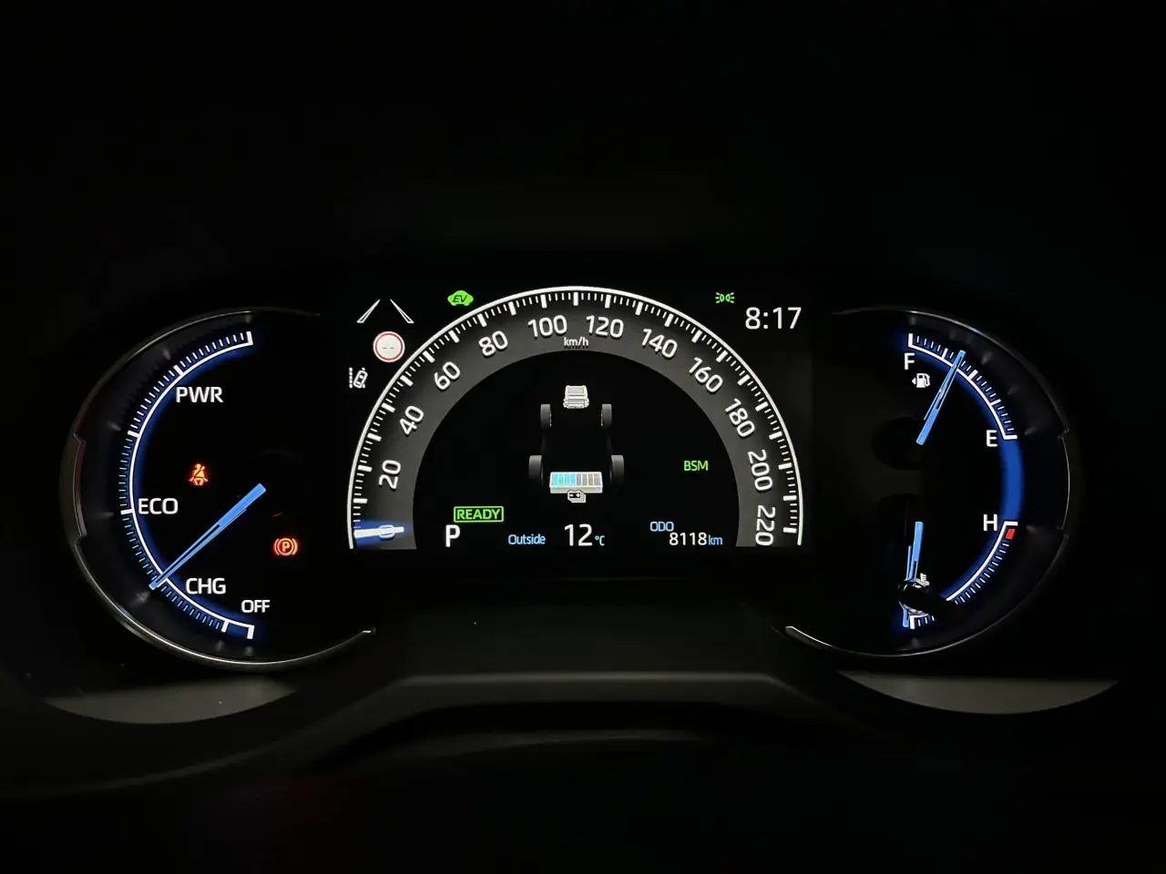 2025 TOYOTA RAV4 HYBRID Gallery Image 18