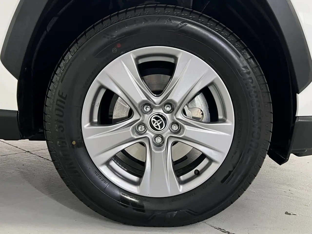 2025 TOYOTA RAV4 HYBRID Gallery Image 5