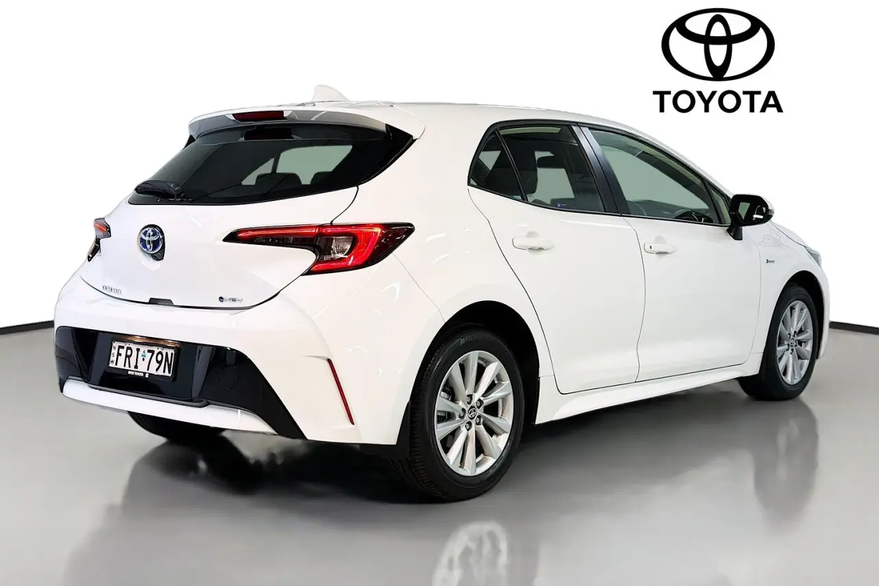 2025 Toyota Corolla Gallery Image 10
