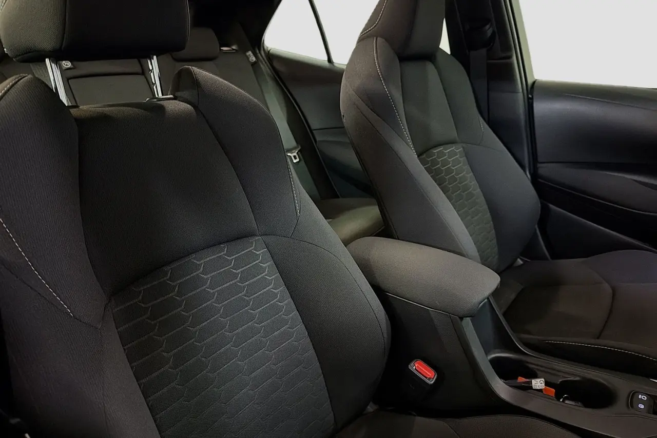 2025 Toyota Corolla Gallery Image 13