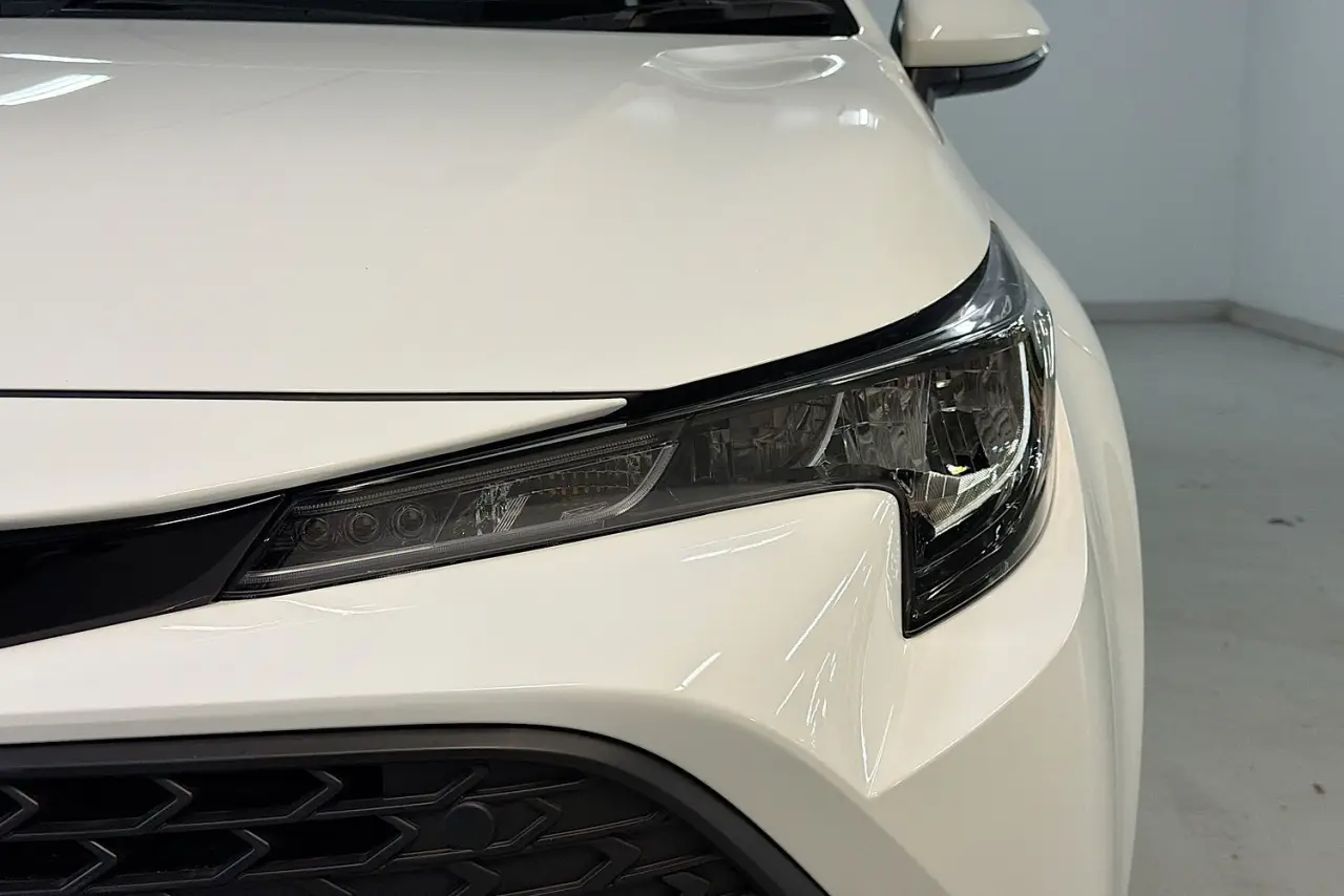 2025 Toyota Corolla Gallery Image 3