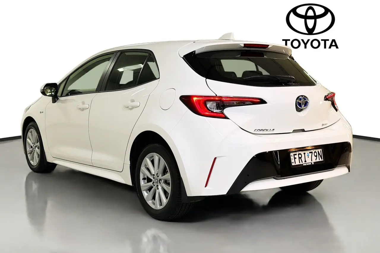 2025 Toyota Corolla Gallery Image 6