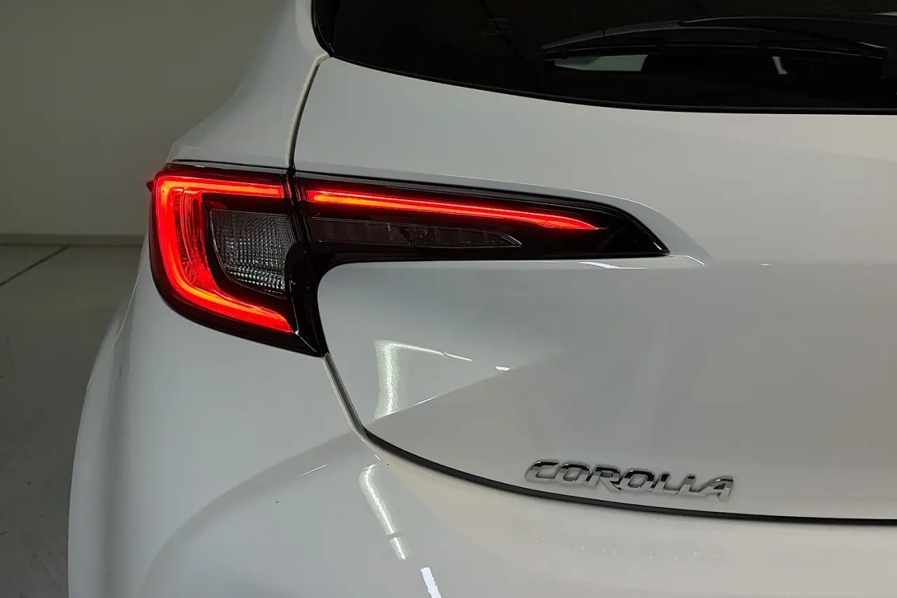 2025 Toyota Corolla Gallery Image 8