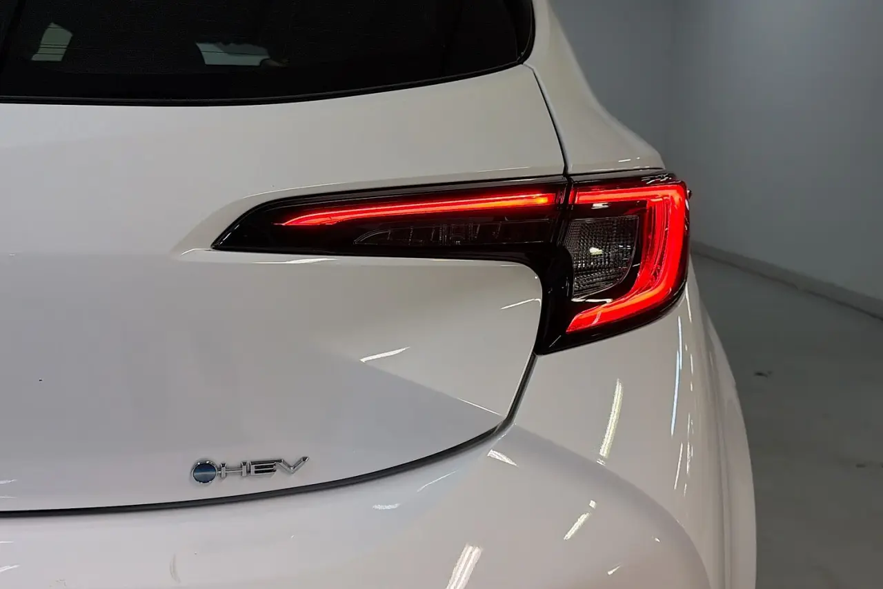 2025 Toyota Corolla Gallery Image 9