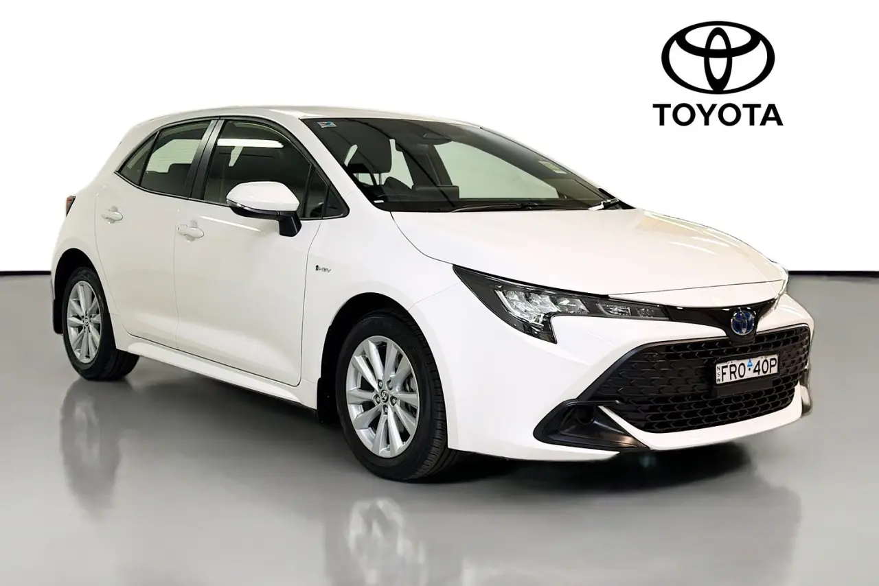 2025 Toyota Corolla Gallery Image 1