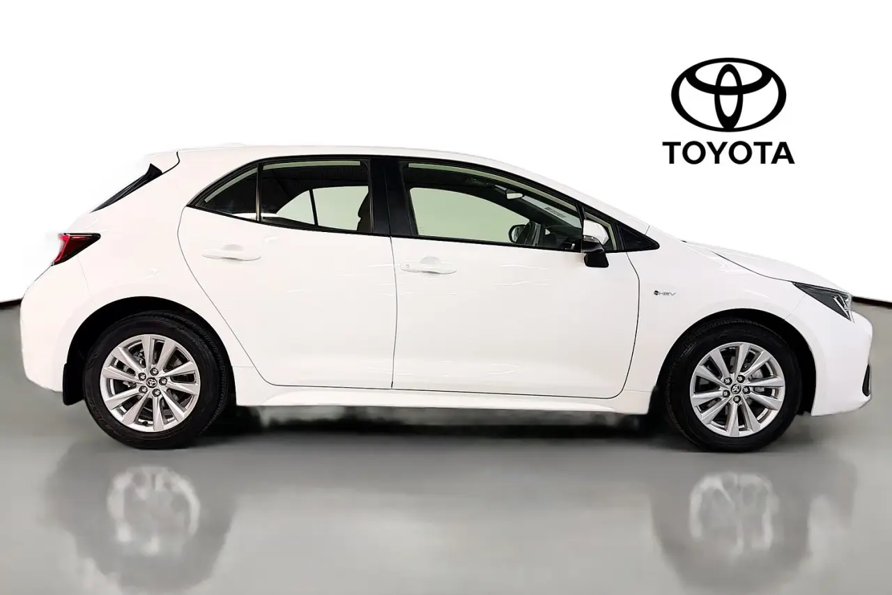 2025 Toyota Corolla Gallery Image 11