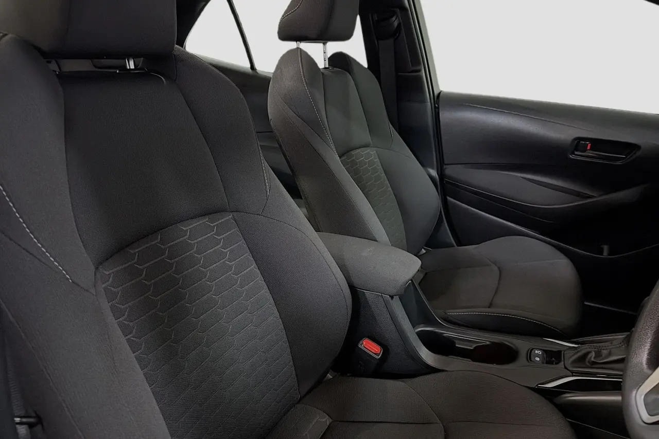 2025 Toyota Corolla Gallery Image 13