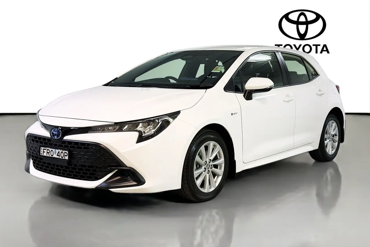 2025 Toyota Corolla Gallery Image 4