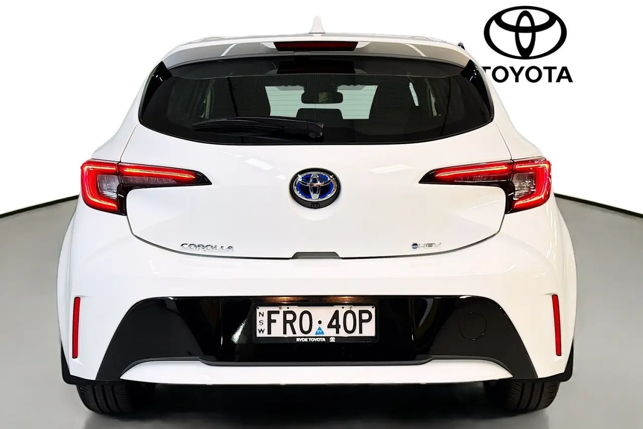 2025 Toyota Corolla Gallery Image 7