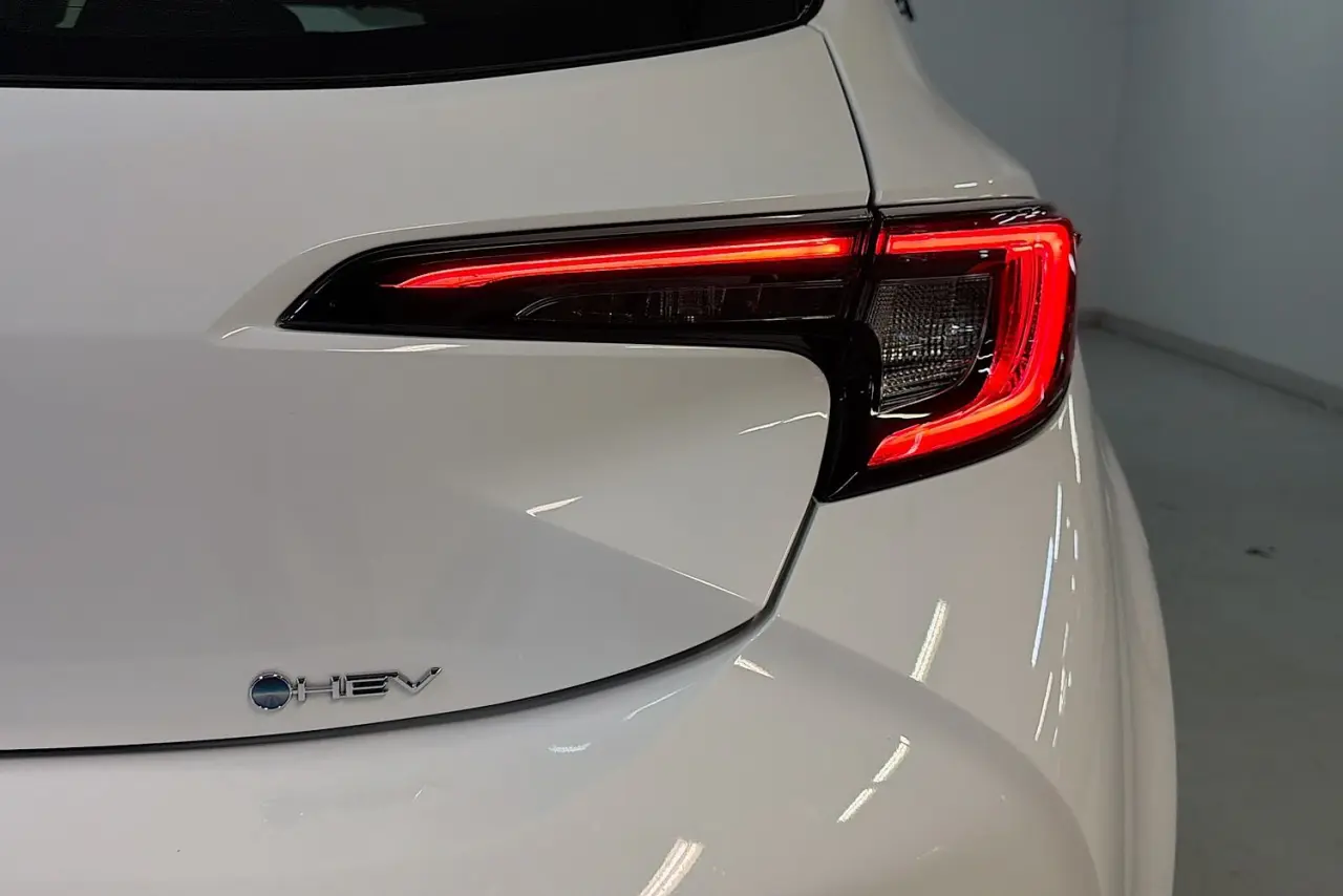 2025 Toyota Corolla Gallery Image 9