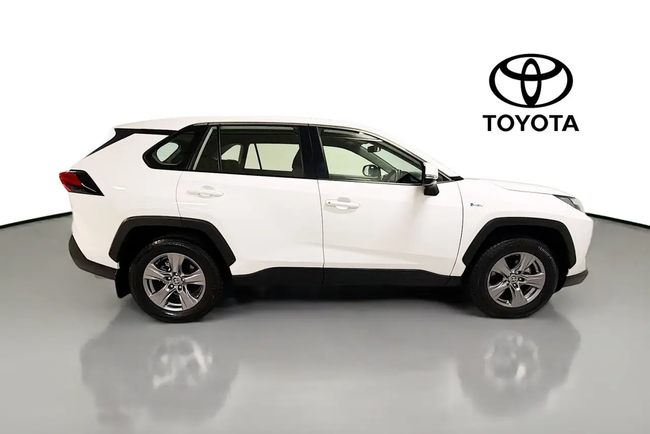 2025 Toyota RAV4 Gallery Image 11