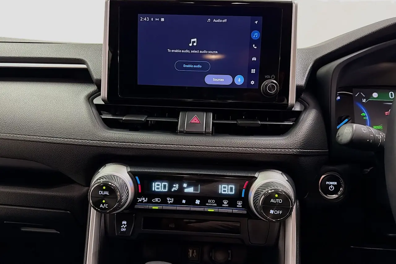 2025 Toyota RAV4 Gallery Image 15