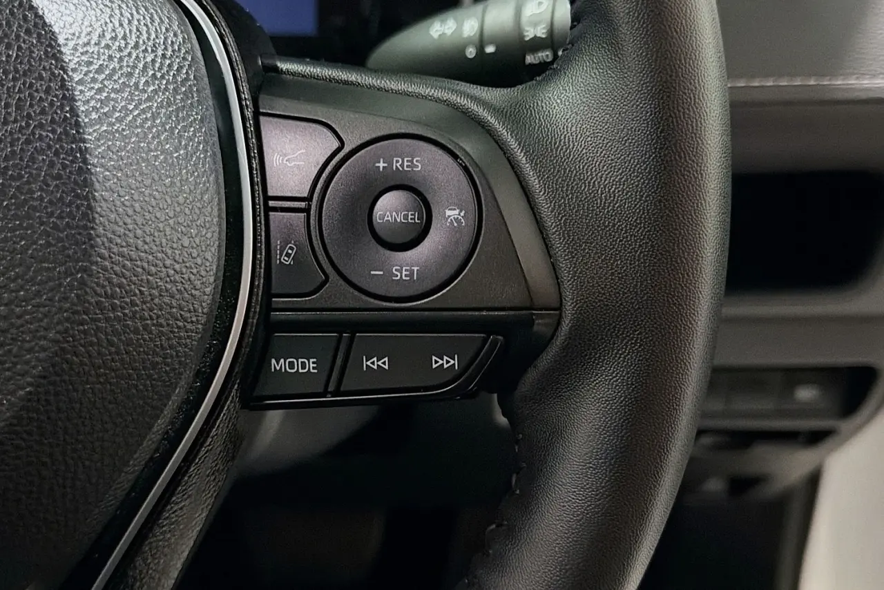 2025 Toyota RAV4 Gallery Image 20