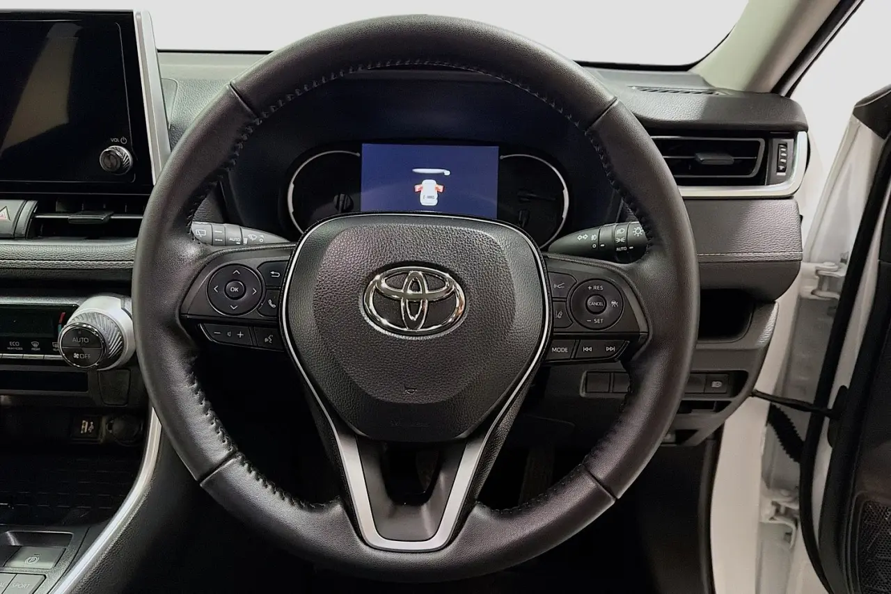 2025 Toyota RAV4 Gallery Image 21