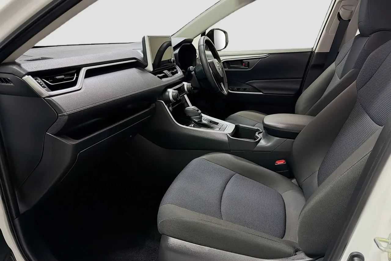 2025 Toyota RAV4 Gallery Image 25