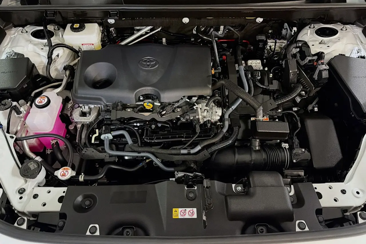 2025 Toyota RAV4 Gallery Image 29